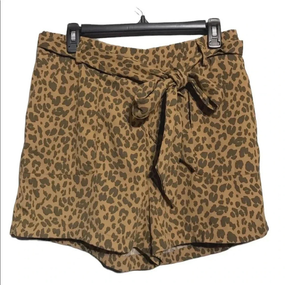 a new day Pants - A New Day Tie Waist Animal Print Pocket Shorts 
Size Large